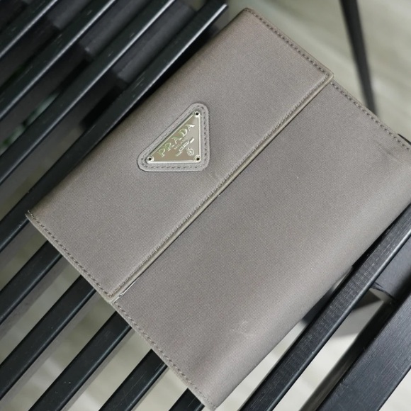 Auth Prada Gray Compact Wallet - Picture 2 of 5